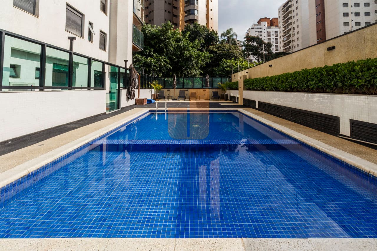 Apartamento de 4 dormitórios na R Bartira — Perdizes, São Paulo