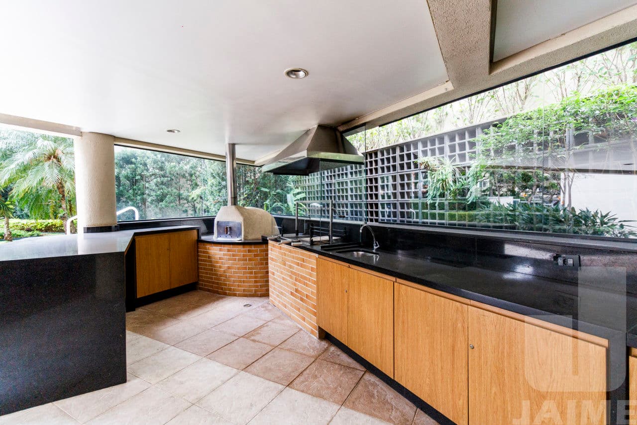 Apartamento de 4 dormitórios na R AIROSA GALVÃO — Água Branca, São Paulo - foto 3