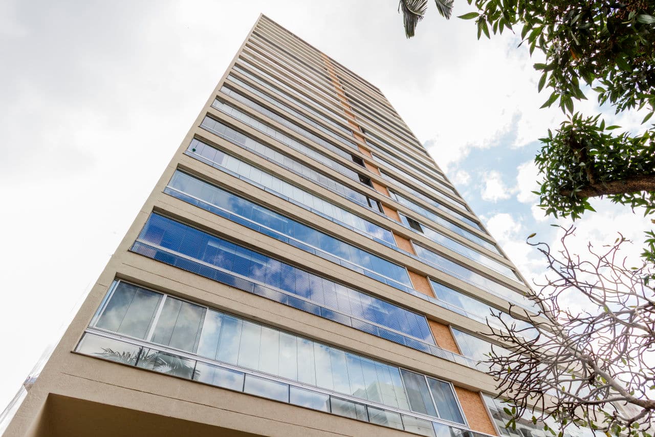 Apartamento de 4 dormitórios na R AIROSA GALVÃO — Água Branca, São Paulo