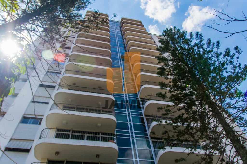 Apartamento de 4 dormitórios na R PARAGUASSU — Perdizes, São Paulo