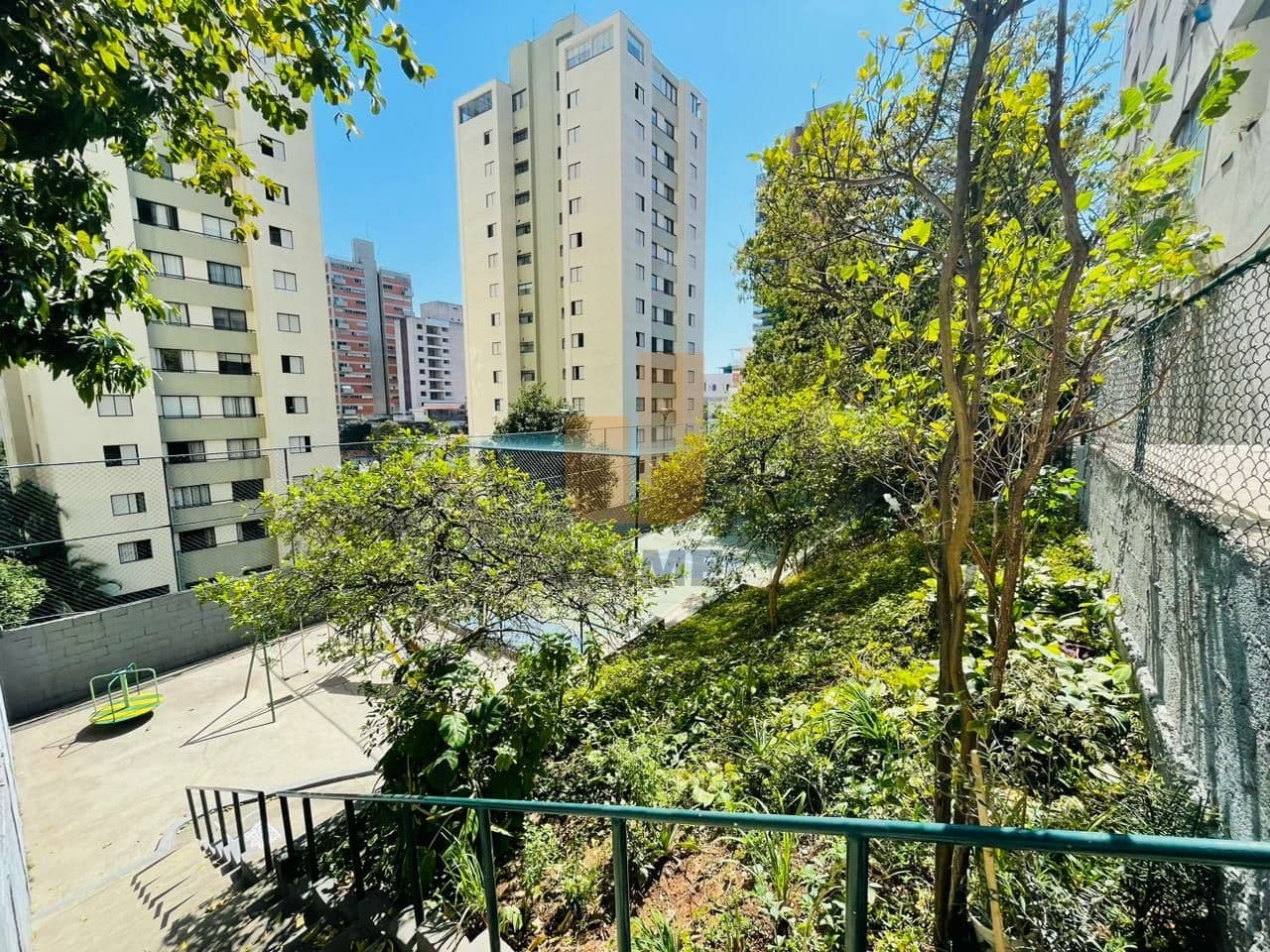 Apartamento de 1 dormitório na R CAYOWAÁ — Sumaré, São Paulo