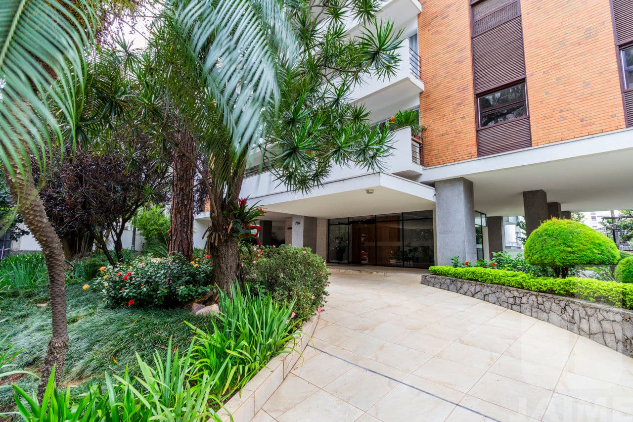 Apartamento de 3 dormitórios na AV Higienópolis — Higienópolis, São Paulo - foto 2