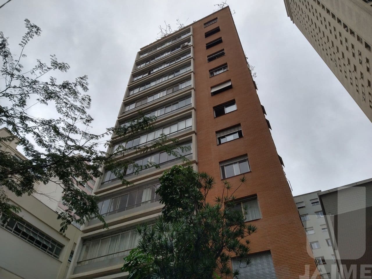 Apartamento de 4 dormitórios na R São Vicente de Paula — Higienópolis, São Paulo