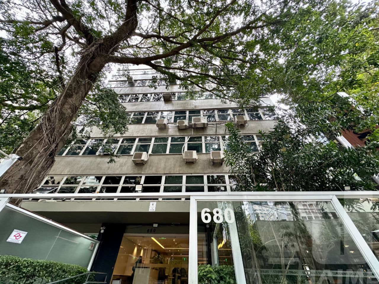 Comercial na AL JOAQUIM EUGÊNIO DE LIMA — Jardim Paulista, São Paulo