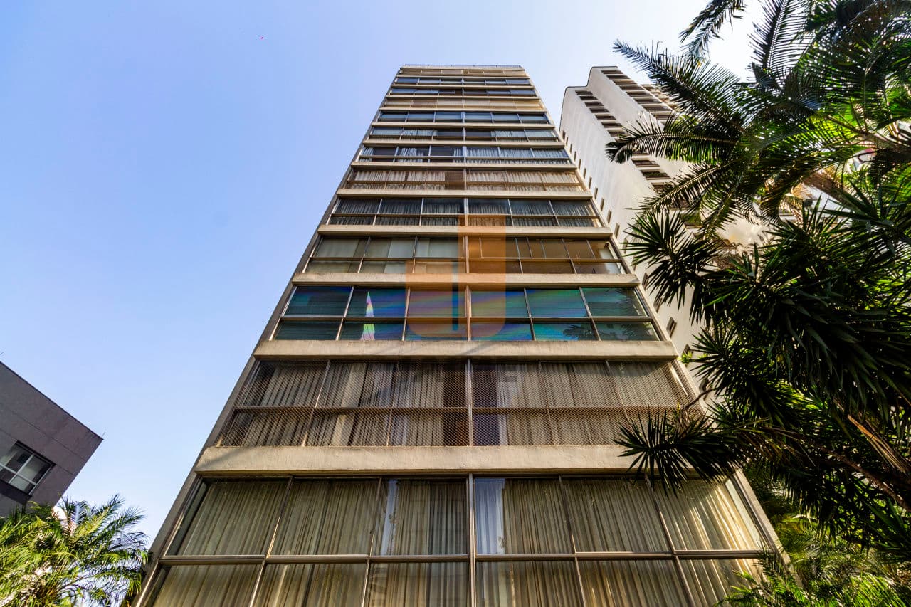 Apartamento de 3 dormitórios na AL FERNÃO CARDIM — Jardim Paulista, São Paulo