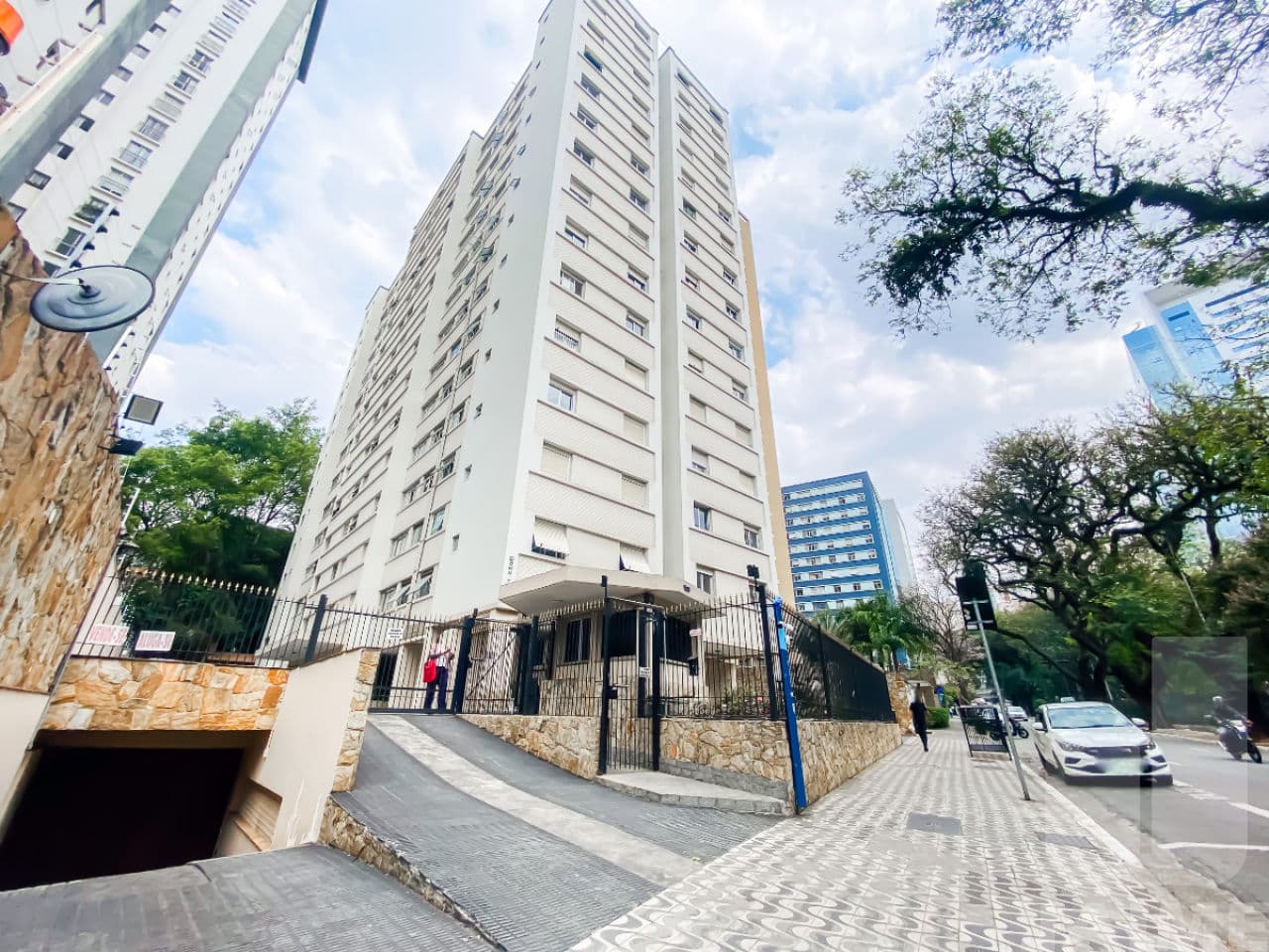 Apartamento de 2 dormitórios na R DOUTOR PLÍNIO BARRETO — Bela Vista, São Paulo