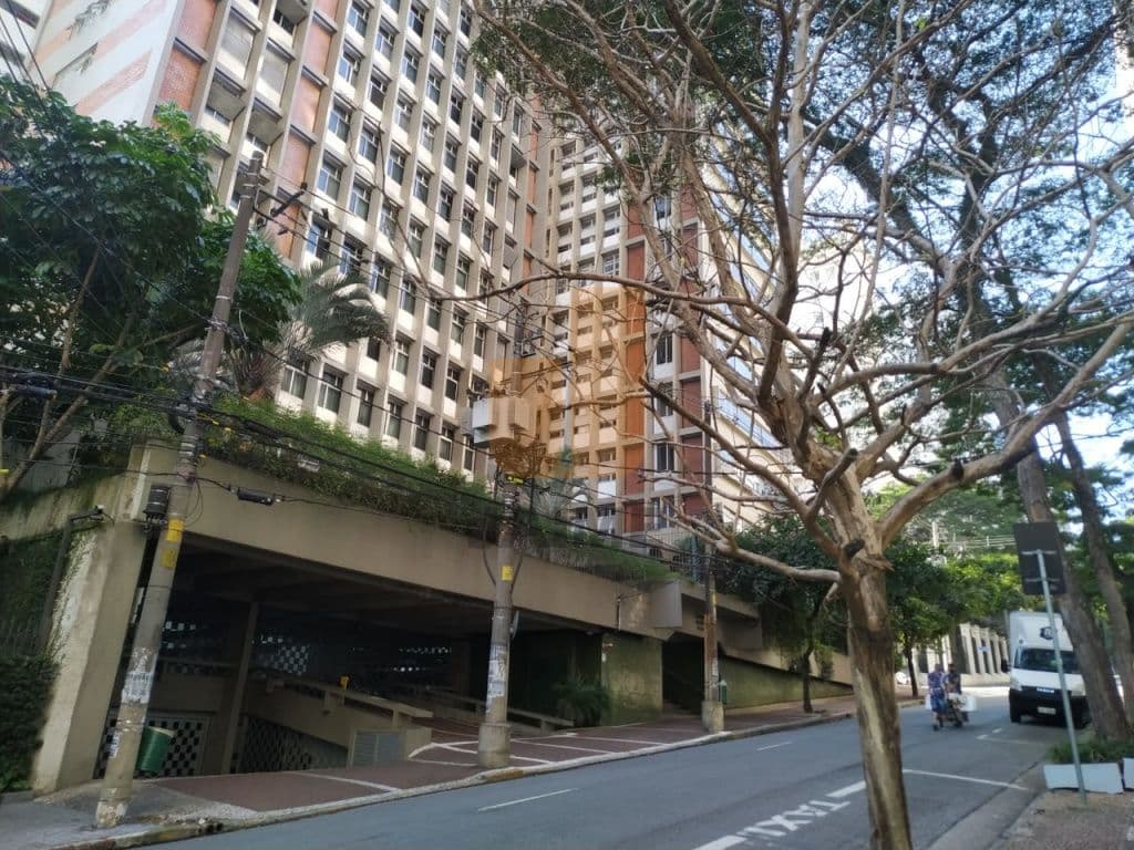Apartamento de 2 dormitórios na AL JOAQUIM EUGÊNIO DE LIMA — Jardim Paulista, São Paulo