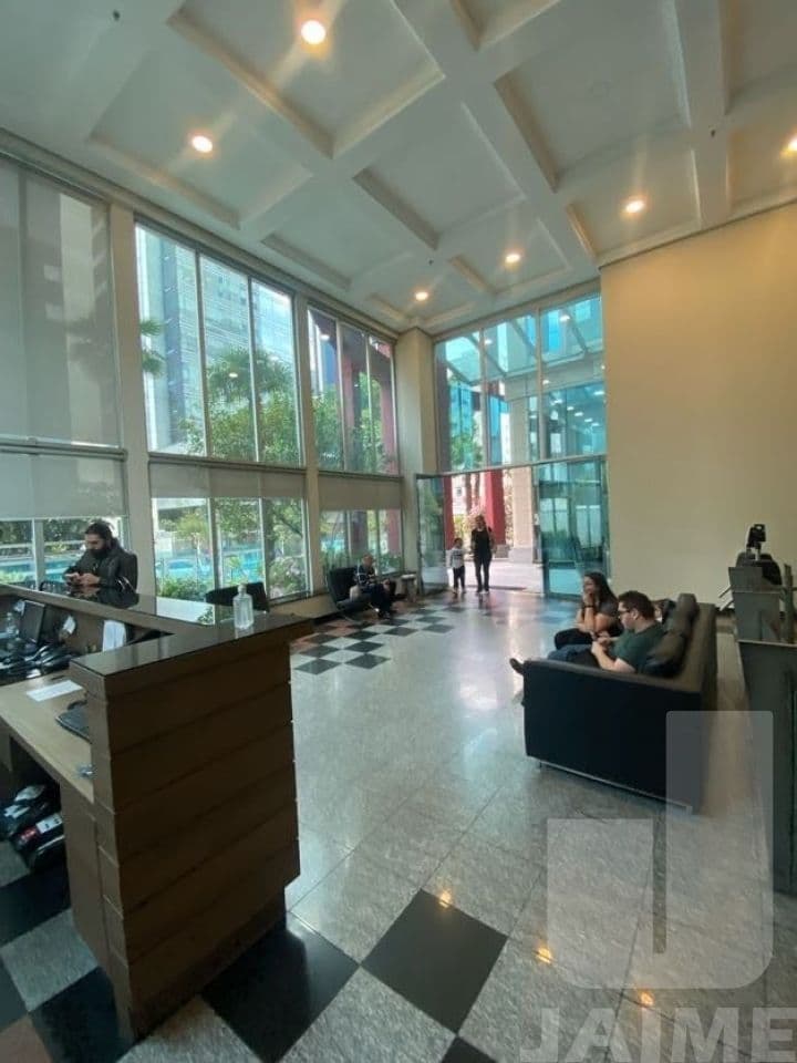 Comercial na AV Angélica — Higienópolis, São Paulo