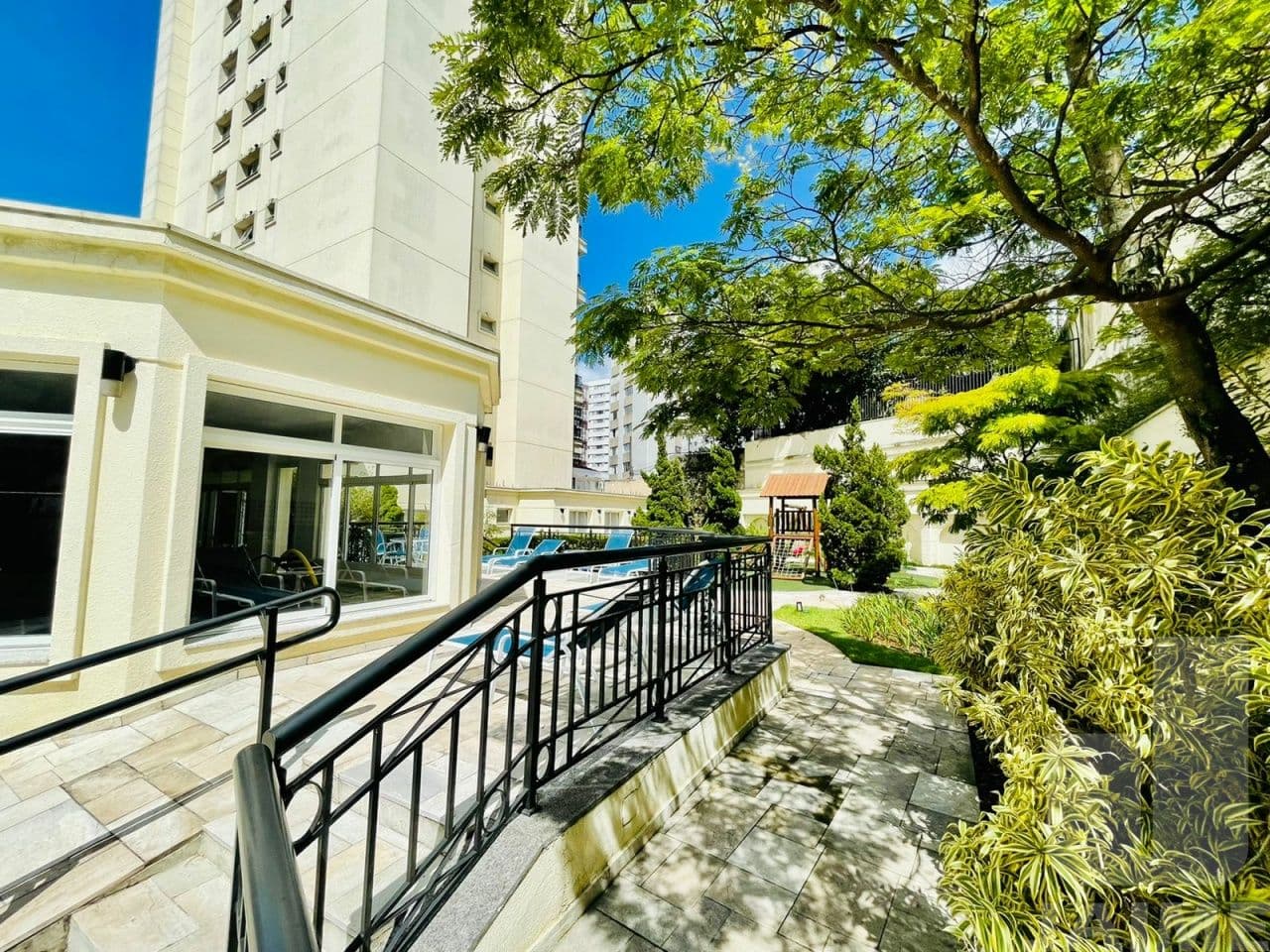 Apartamento de 4 dormitórios na R Paracuê — Sumaré, São Paulo - foto 3