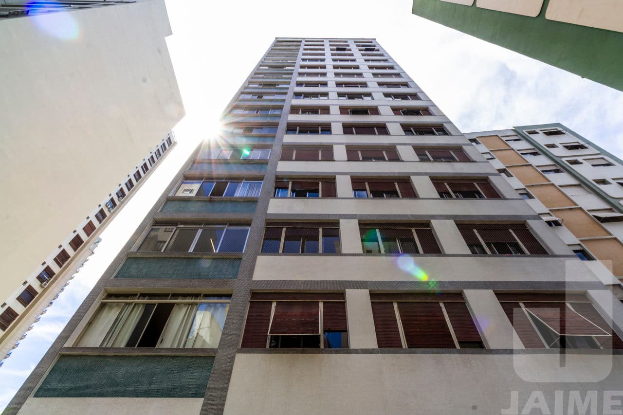 Apartamento de 3 dormitórios na R DOUTOR ALBUQUERQUE LINS — Higienópolis, São Paulo