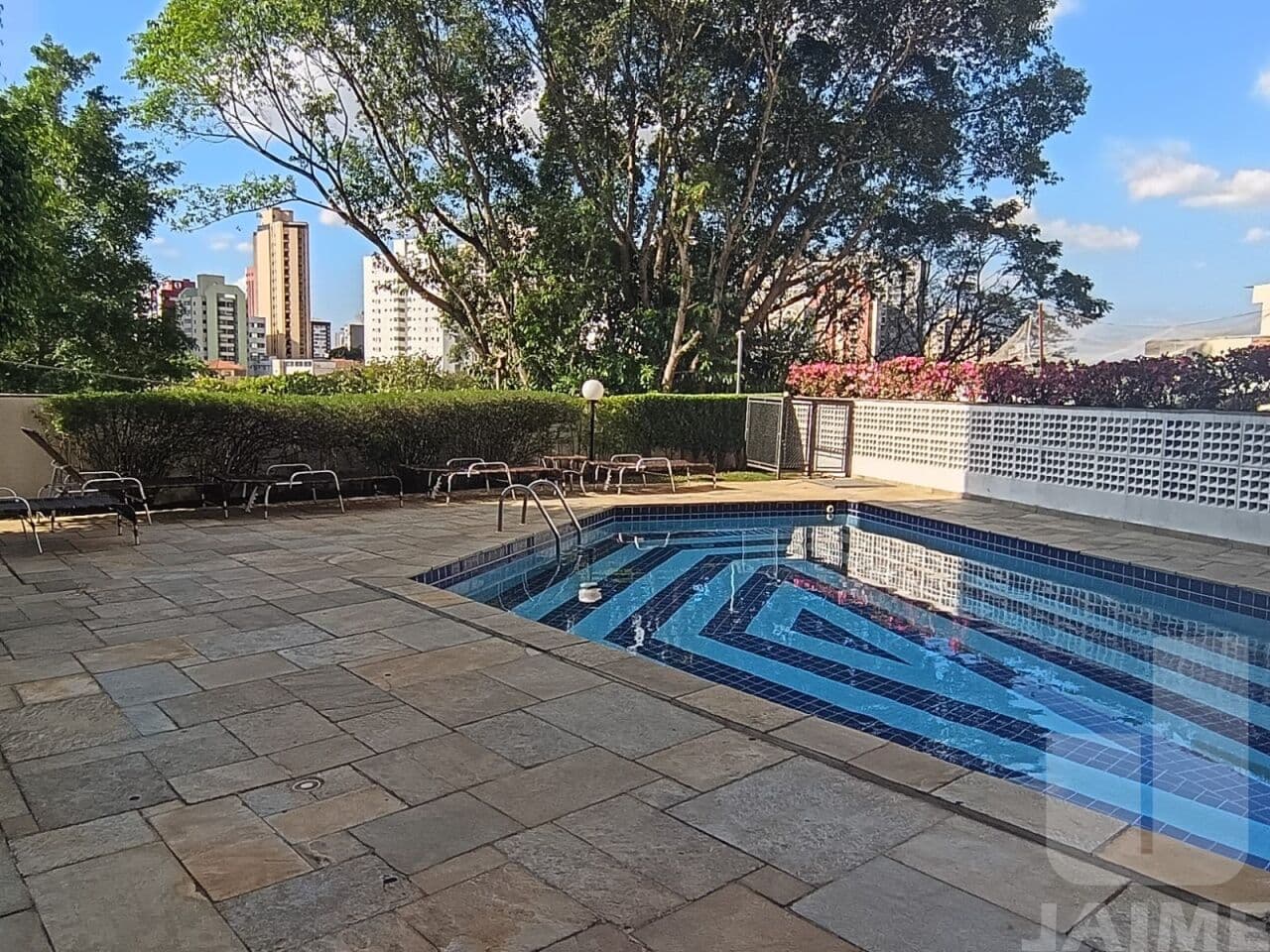 Apartamento de 2 dormitórios na R Soares de Avellar — Vila Monte Alegre, São Paulo
