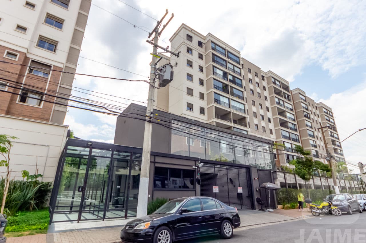 Apartamento de 2 dormitórios na R Iporanga — Água Branca, São Paulo