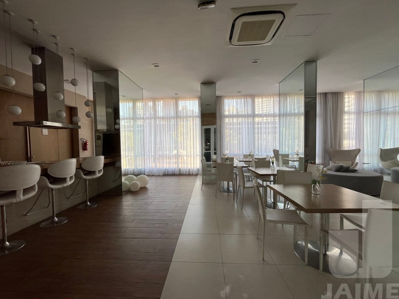 Apartamento de 1 dormitório na R Paraíso — Jardim Portal I e Ii, São Paulo