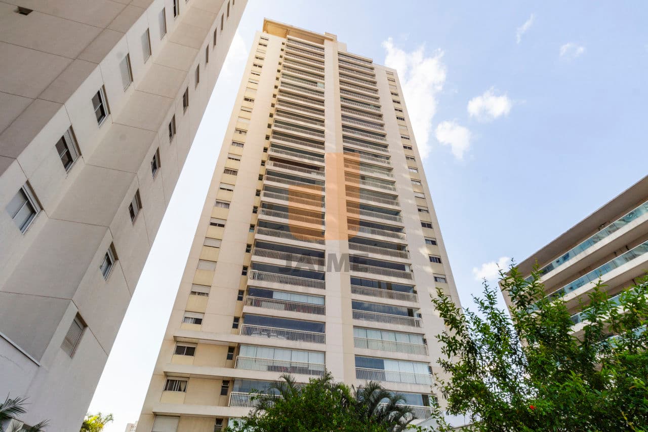 Apartamento de 3 dormitórios na R TAGIPURU — Barra Funda, São Paulo
