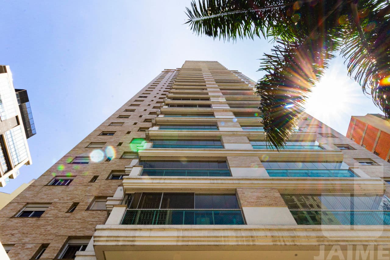 Apartamento de 3 dormitórios na R MONTE ALEGRE — Perdizes, São Paulo