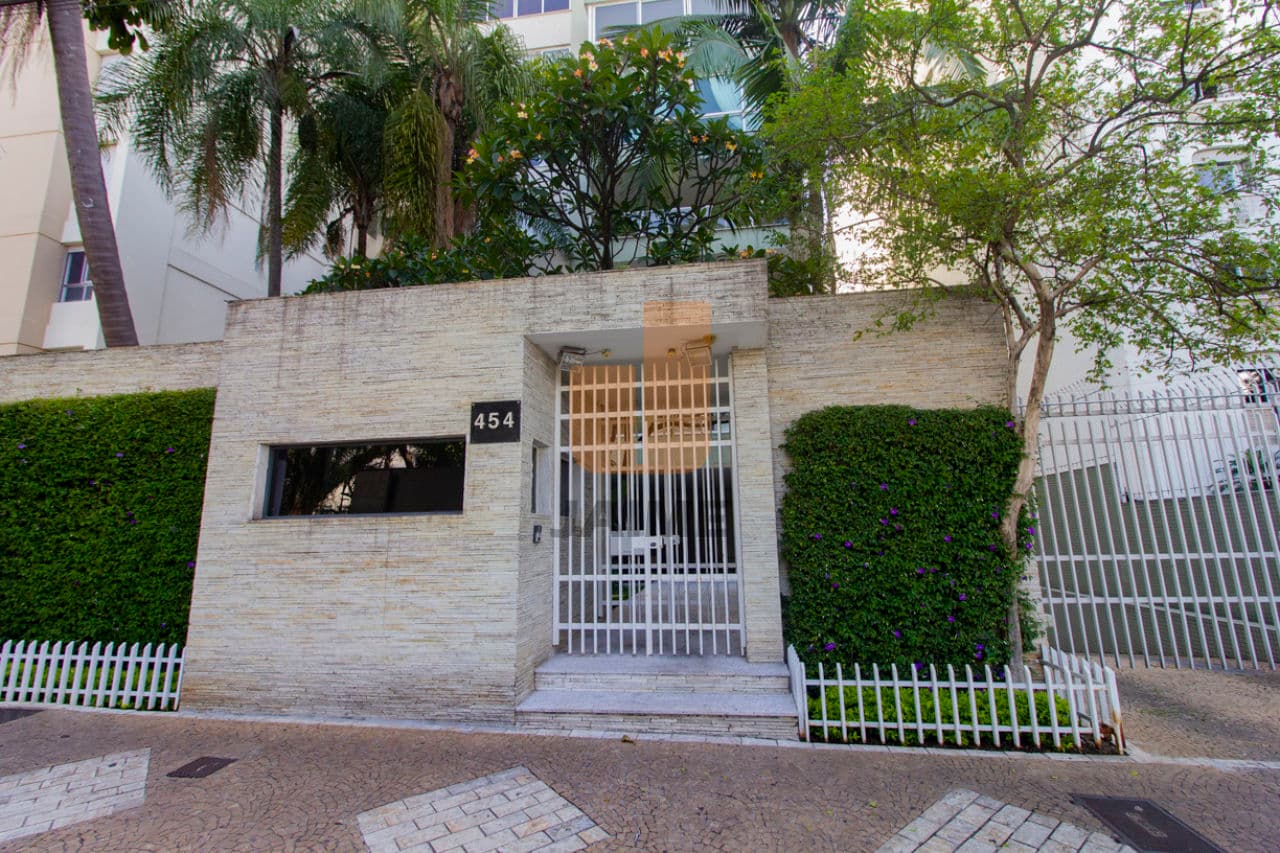 Apartamento de 3 dormitórios na R DOS INGLESES — Morro dos Ingleses, São Paulo