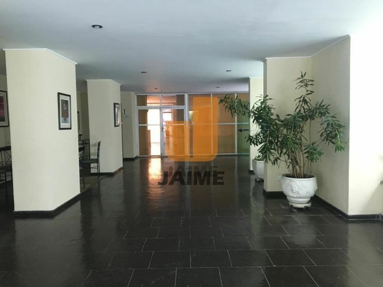 Apartamento de 2 dormitórios na R TAGIPURU — Barra Funda, São Paulo