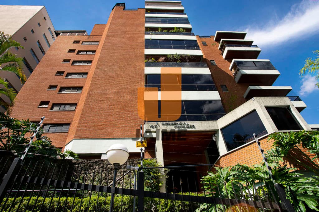 Apartamento de 4 dormitórios na R CAPITAL FEDERAL — Sumaré, São Paulo - foto 2