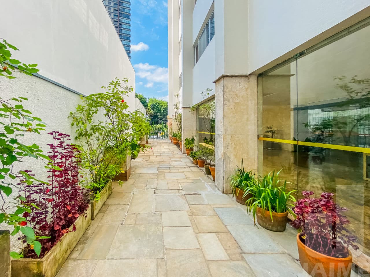 Apartamento de 3 dormitórios na AV REBOUÇAS — Pinheiros, São Paulo - foto 3