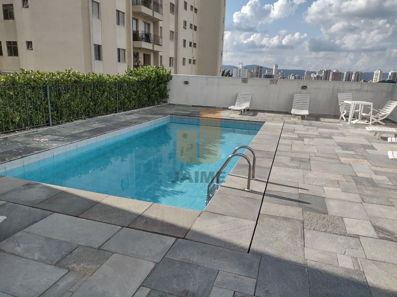 Apartamento em Vila Ipojuca