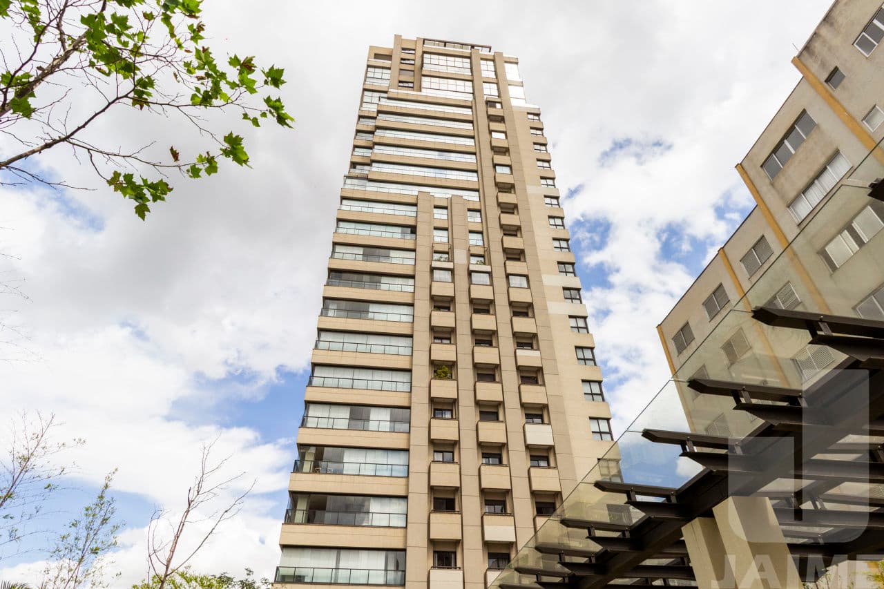 Apartamento de 4 dormitórios na R CAYOWAÁ — Perdizes, São Paulo