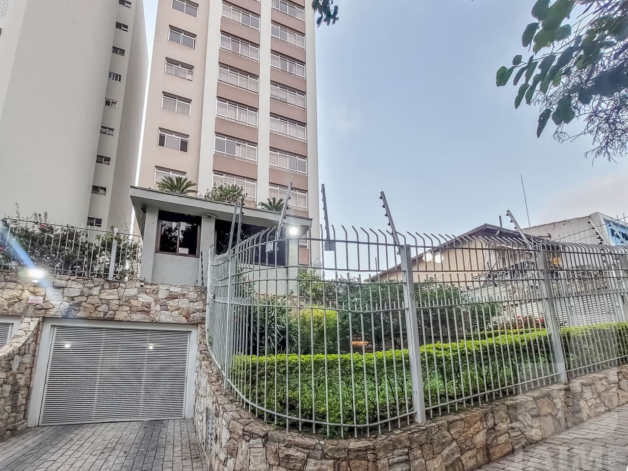 Apartamento de 4 dormitórios na R IPEROIG — Perdizes, São Paulo