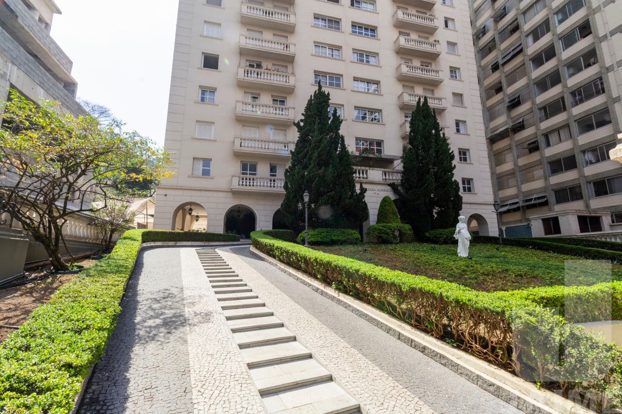 Apartamento de 3 dormitórios na R OSCAR FREIRE — Pinheiros, São Paulo - foto 2