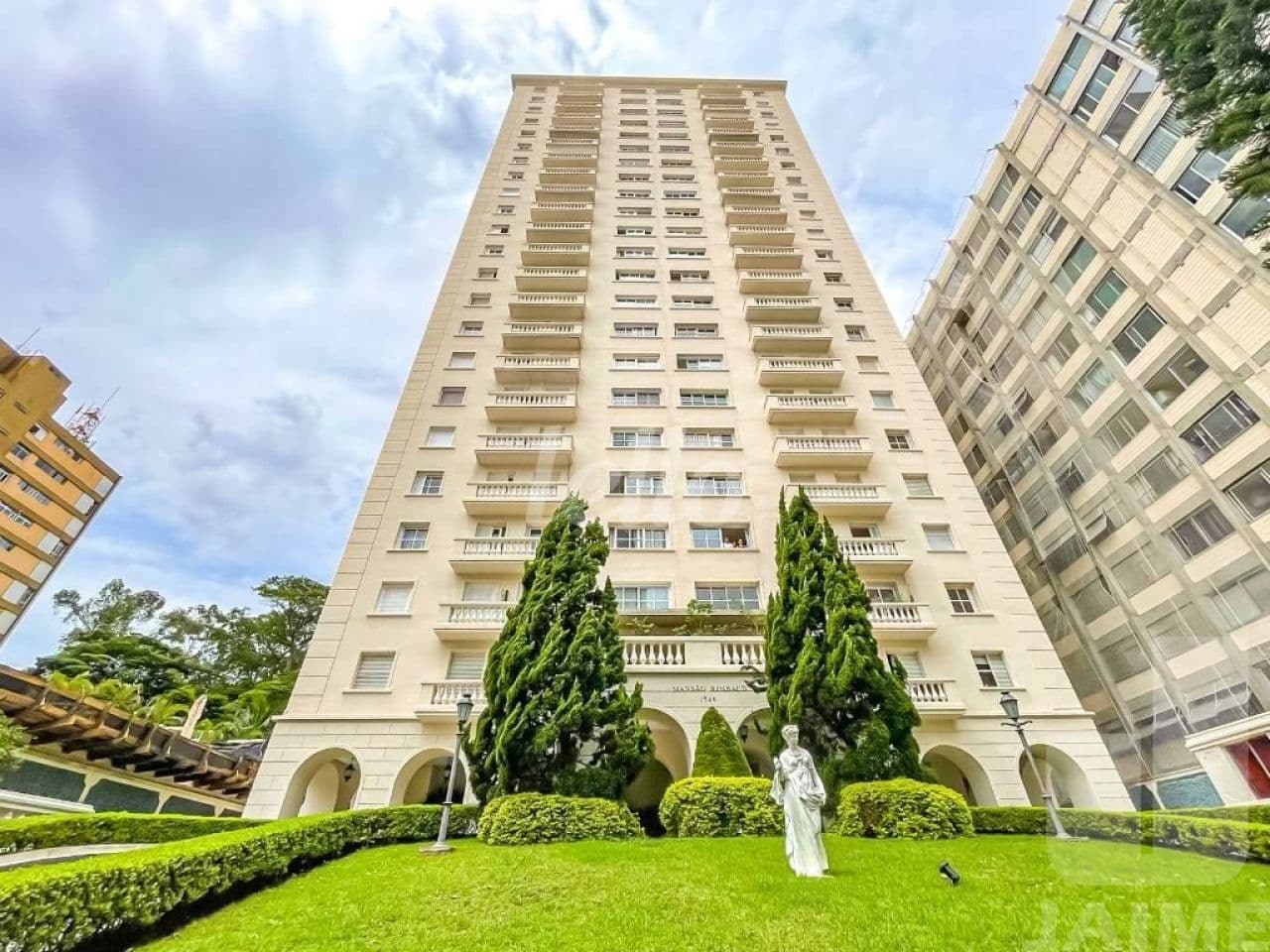 Apartamento de 3 dormitórios na R OSCAR FREIRE — Pinheiros, São Paulo