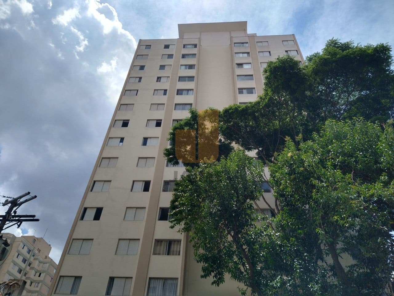 Apartamento de 2 dormitórios na R DOUTOR AUGUSTO DE MIRANDA — Pompéia, São Paulo