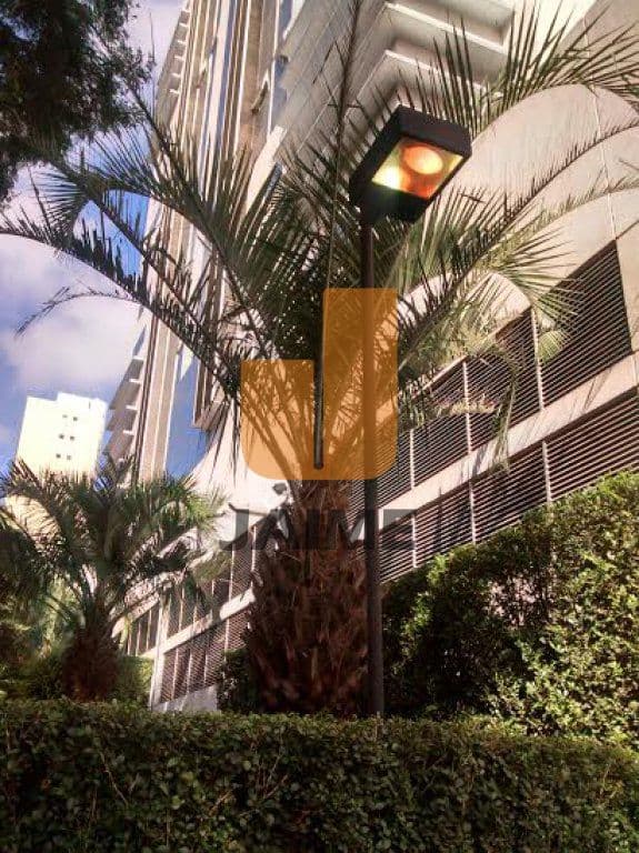 Comercial na R APINAJÉS — Perdizes, São Paulo