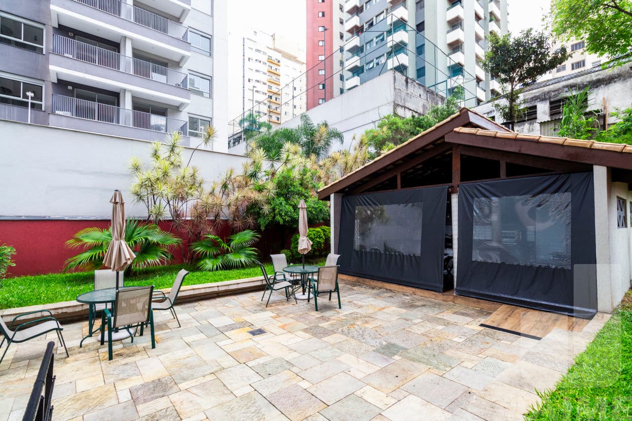 Apartamento de 2 dormitórios na R BARATA RIBEIRO — Bela Vista, São Paulo