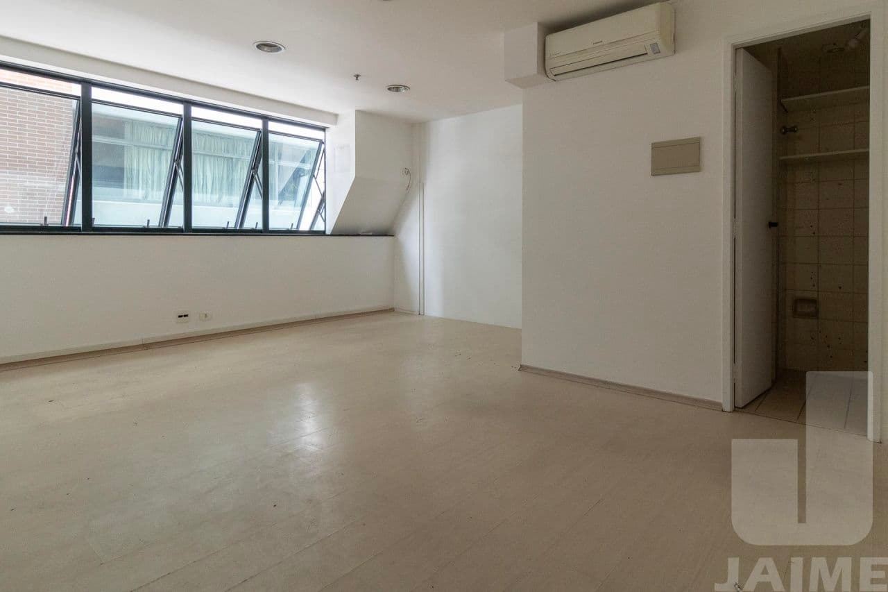 Comercial na AV ANGÉLICA — Higienópolis, São Paulo
