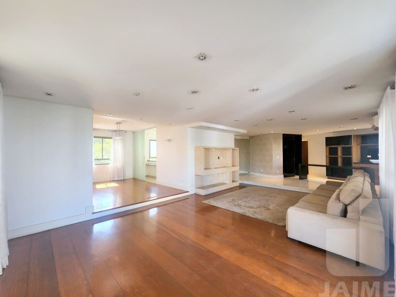 Apartamento de 3 dormitórios na R MANGABEIRAS — Higienópolis, São Paulo - foto 2