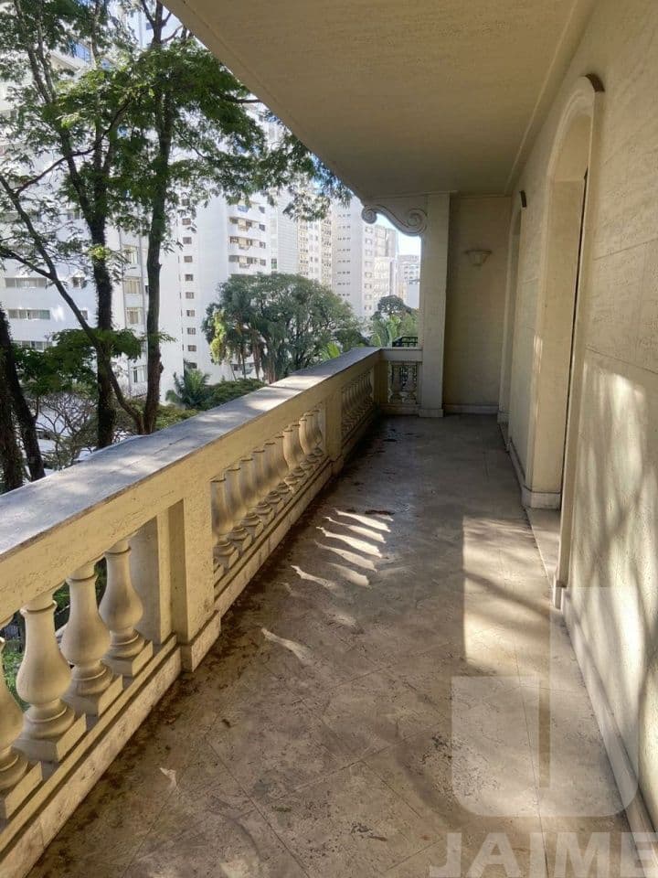 Apartamento de 4 dormitórios na R DOUTOR ALBUQUERQUE LINS — Higienópolis, São Paulo