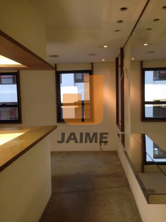 Comercial na R HELENA — Vila Olímpia, São Paulo