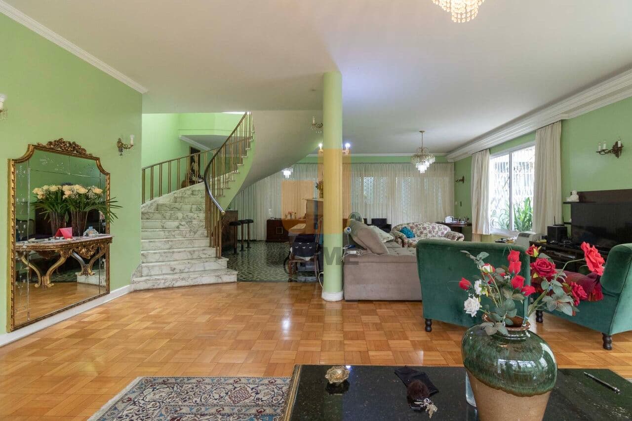 Casa de 4 dormitórios na R ZEQUINHA DE ABREU — Pacaembu, São Paulo - foto 2