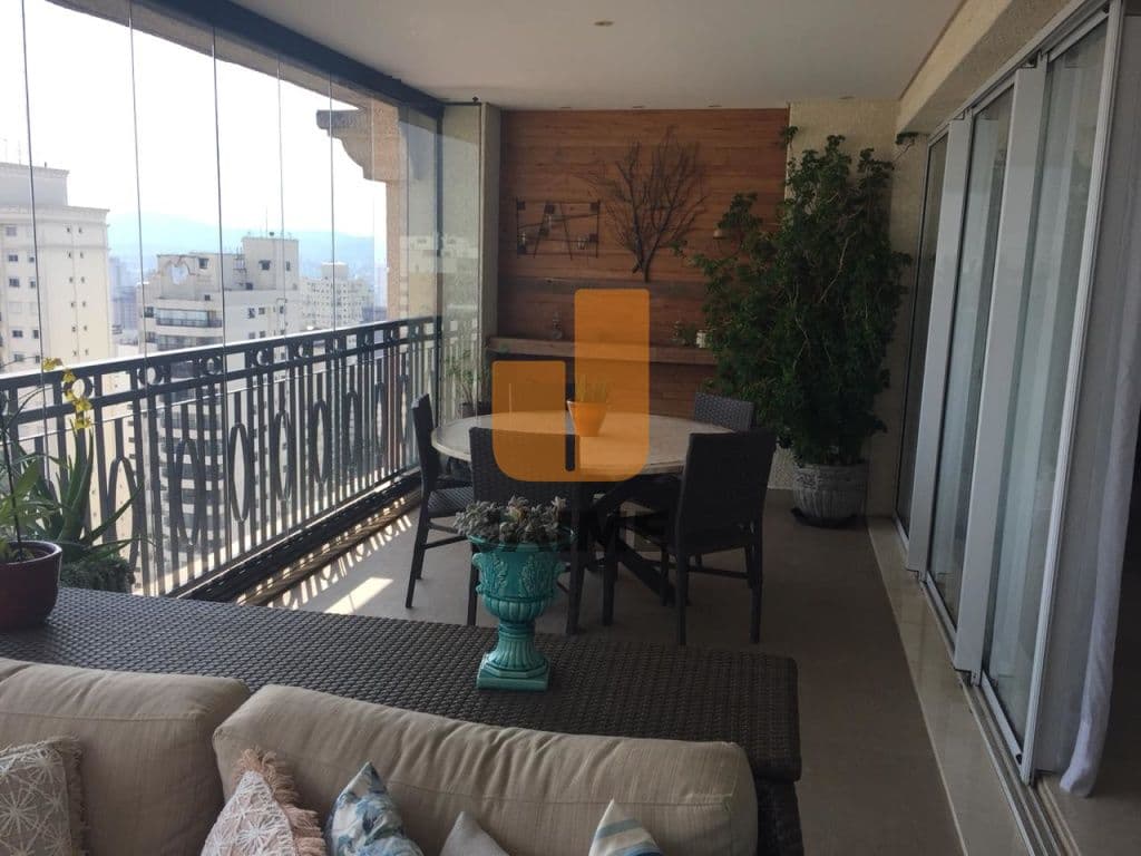 Apartamento de 4 dormitórios na R CARAÍBAS — Perdizes, São Paulo