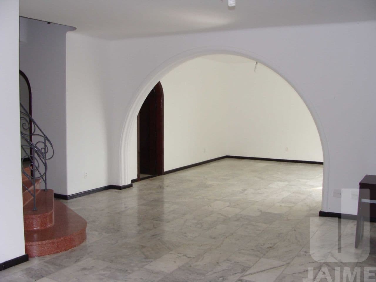Casa de 4 dormitórios na R Itápolis — Pacaembu, São Paulo - foto 5