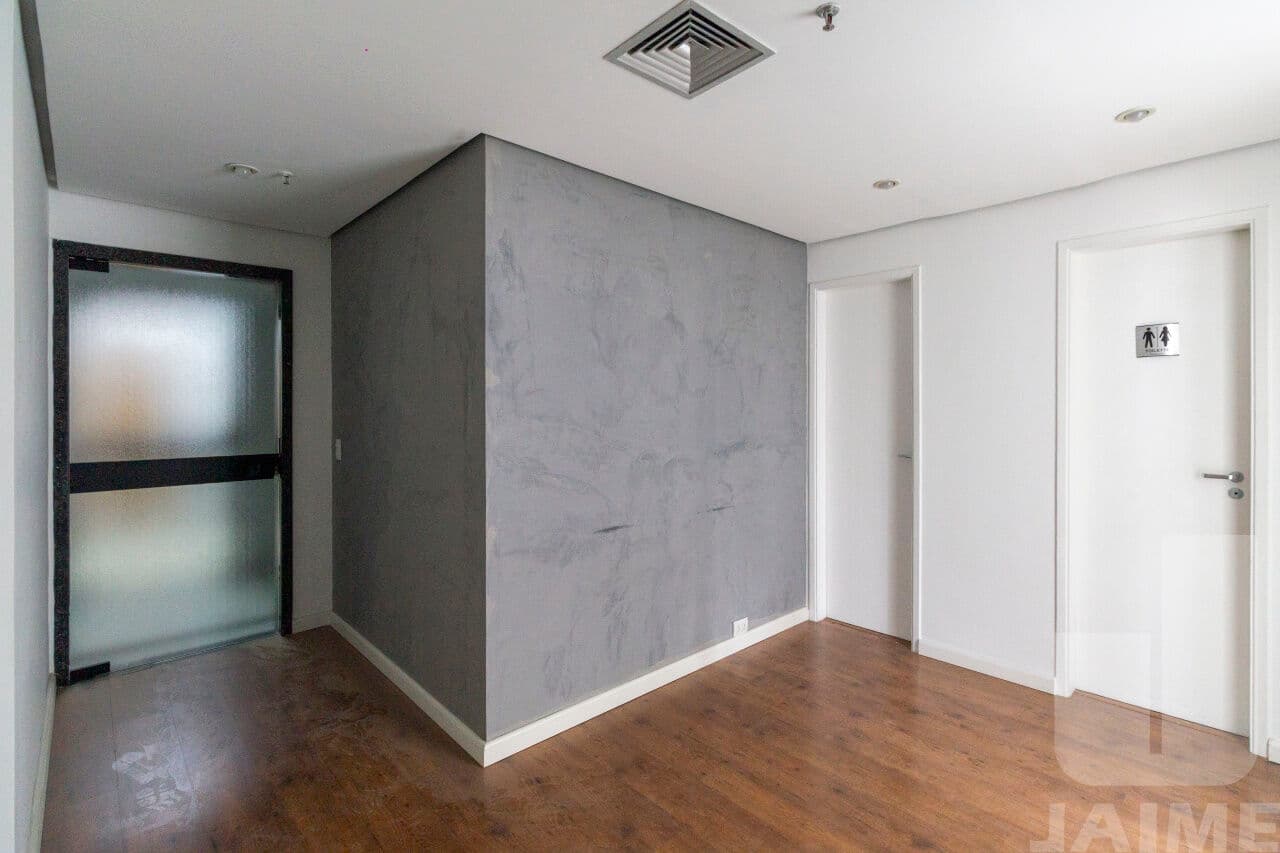 Comercial na R TEODORO SAMPAIO — Pinheiros, São Paulo - foto 2