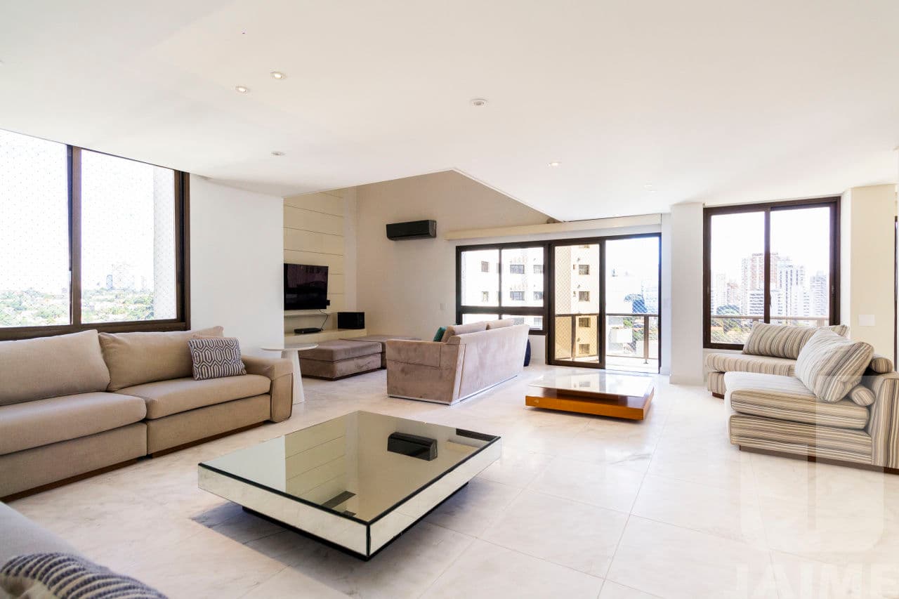 Apartamento de 3 dormitórios na R MANGABEIRAS — Higienópolis, São Paulo