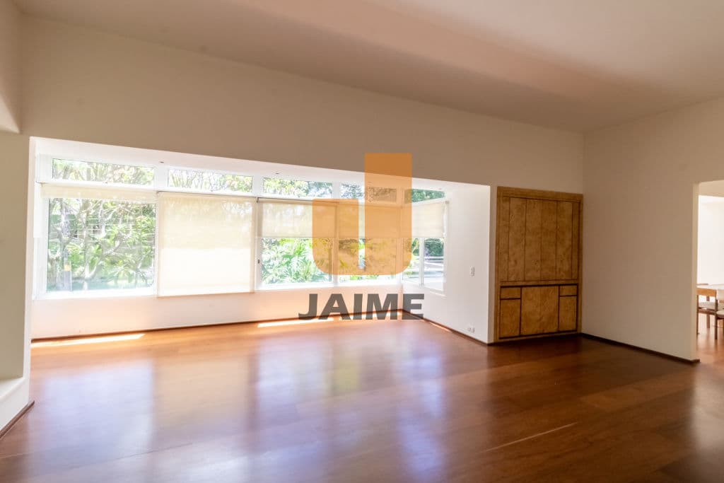 Casa de 4 dormitórios na R Capitão Garcindo — Pacaembu, São Paulo - foto 2