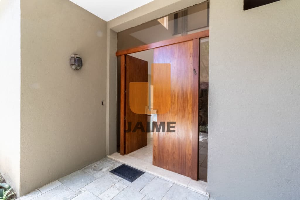 Casa de 4 dormitórios na R Capitão Garcindo — Pacaembu, São Paulo - foto 4