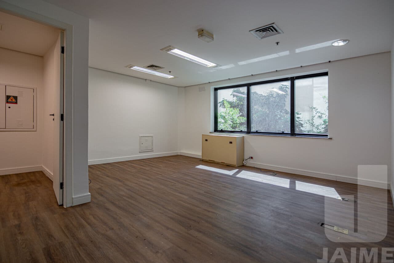 Comercial na AV ANGÉLICA — Higienópolis, São Paulo