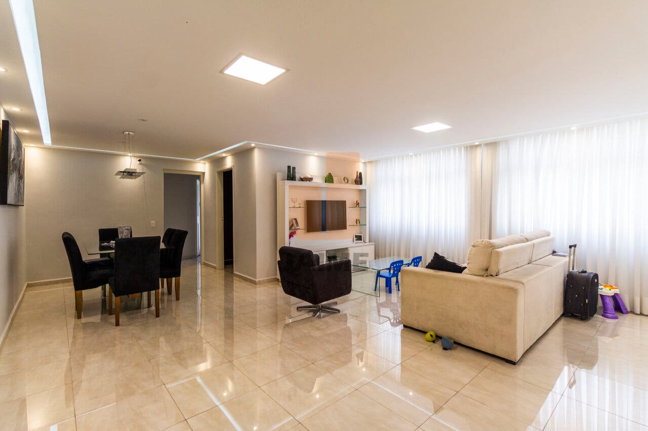 Apartamento de 4 dormitórios na R DOUTOR ALBUQUERQUE LINS — Higienópolis, São Paulo
