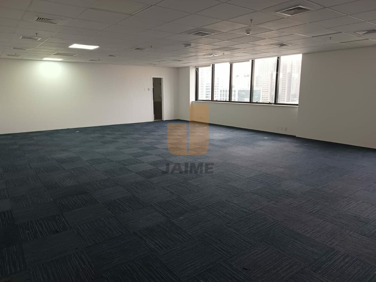 Comercial na R ROBERT BOSCH — Parque Industrial Tomas Edson, São Paulo - foto 2