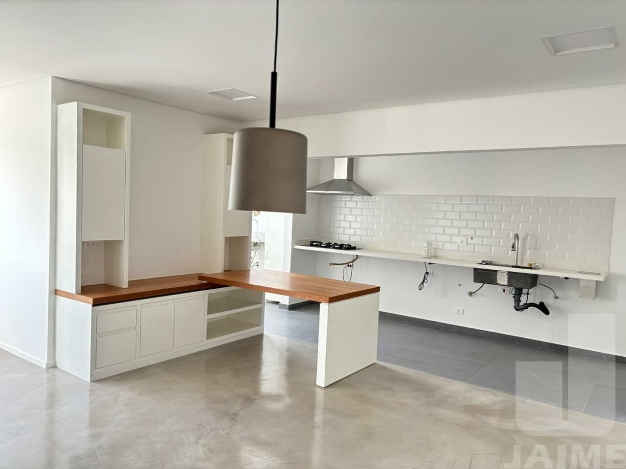 Apartamento de 2 dormitórios na R Alves Guimarães — Pinheiros, São Paulo