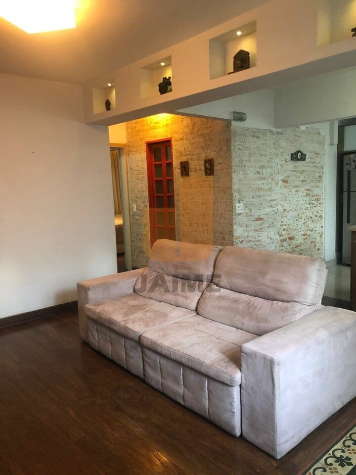 Apartamento de 3 dormitórios na R João Moura — Pinheiros, São Paulo