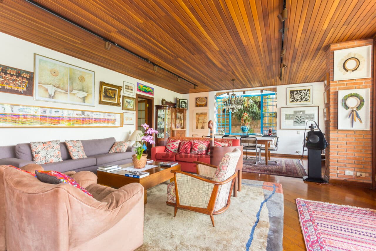 Casa de 4 dormitórios na R Itaperuna — Pacaembu, São Paulo - foto 5
