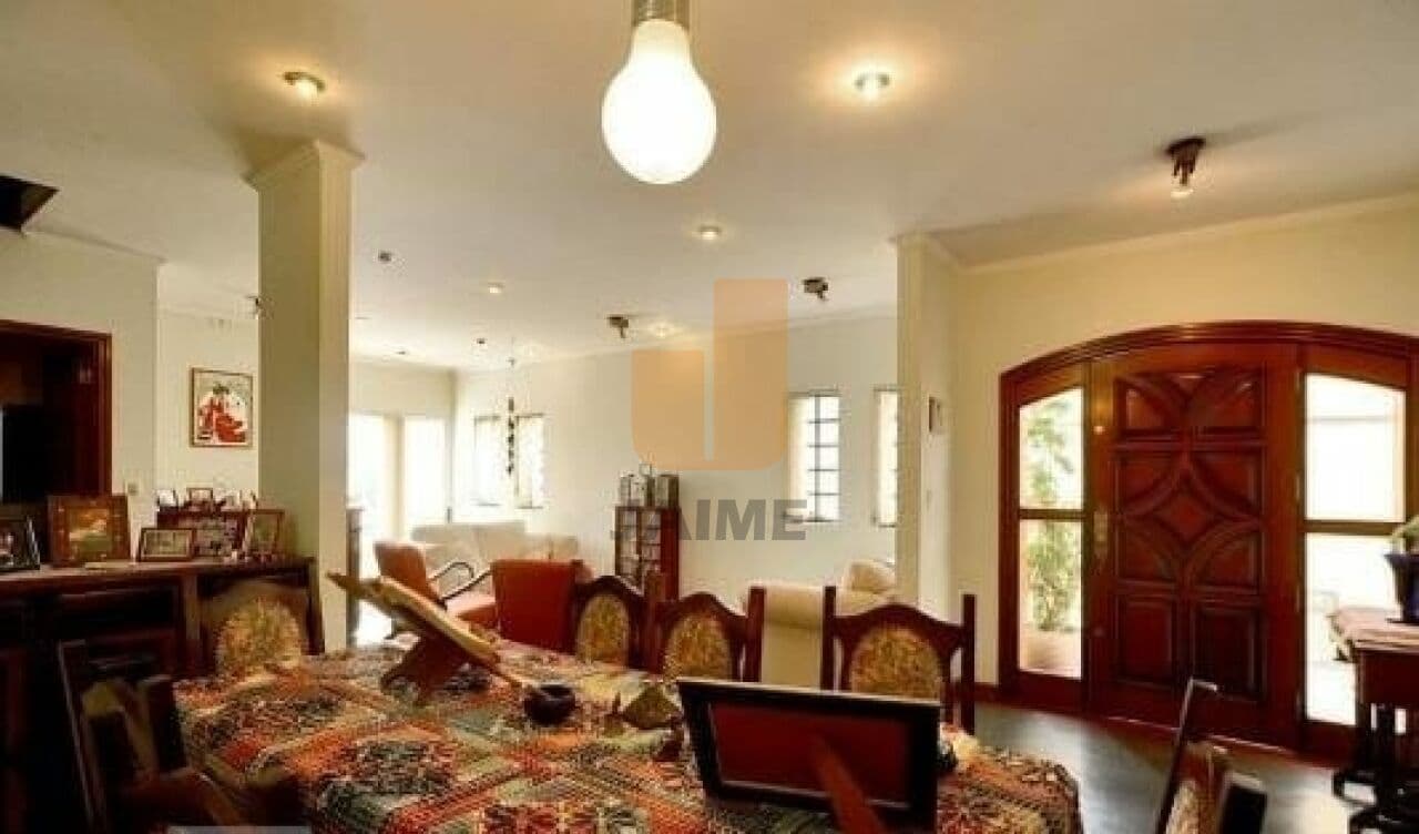 Casa de 3 dormitórios na R José Alencar Castelo Branco — Siciliano, São Paulo