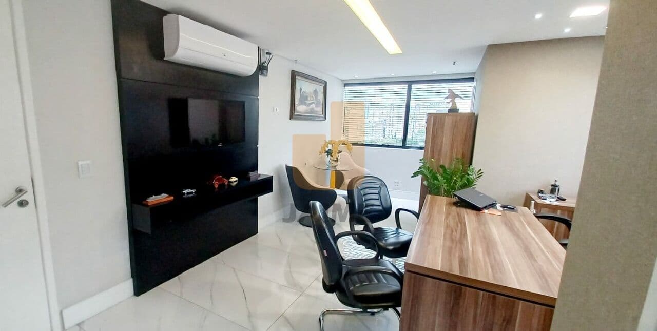 Comercial na R SABARÁ — Higienópolis, São Paulo